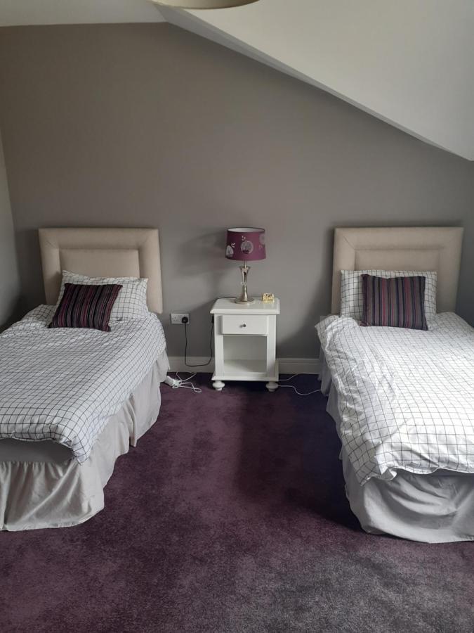 Single Or Twin Room In Lovely Country Residence Nobber Exterior photo