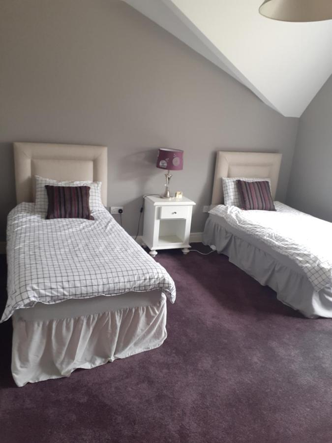 Single Or Twin Room In Lovely Country Residence Nobber Exterior photo