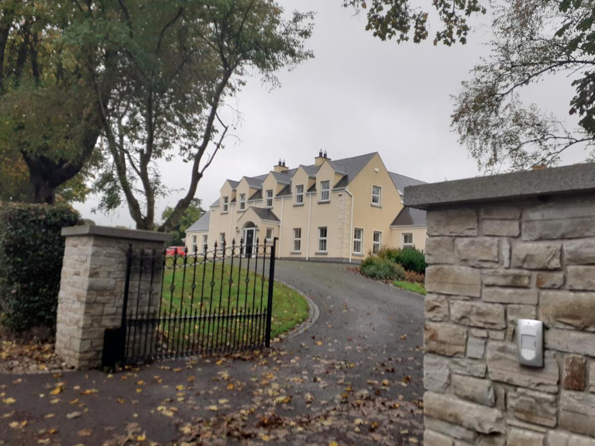 Single Or Twin Room In Lovely Country Residence Nobber Exterior photo